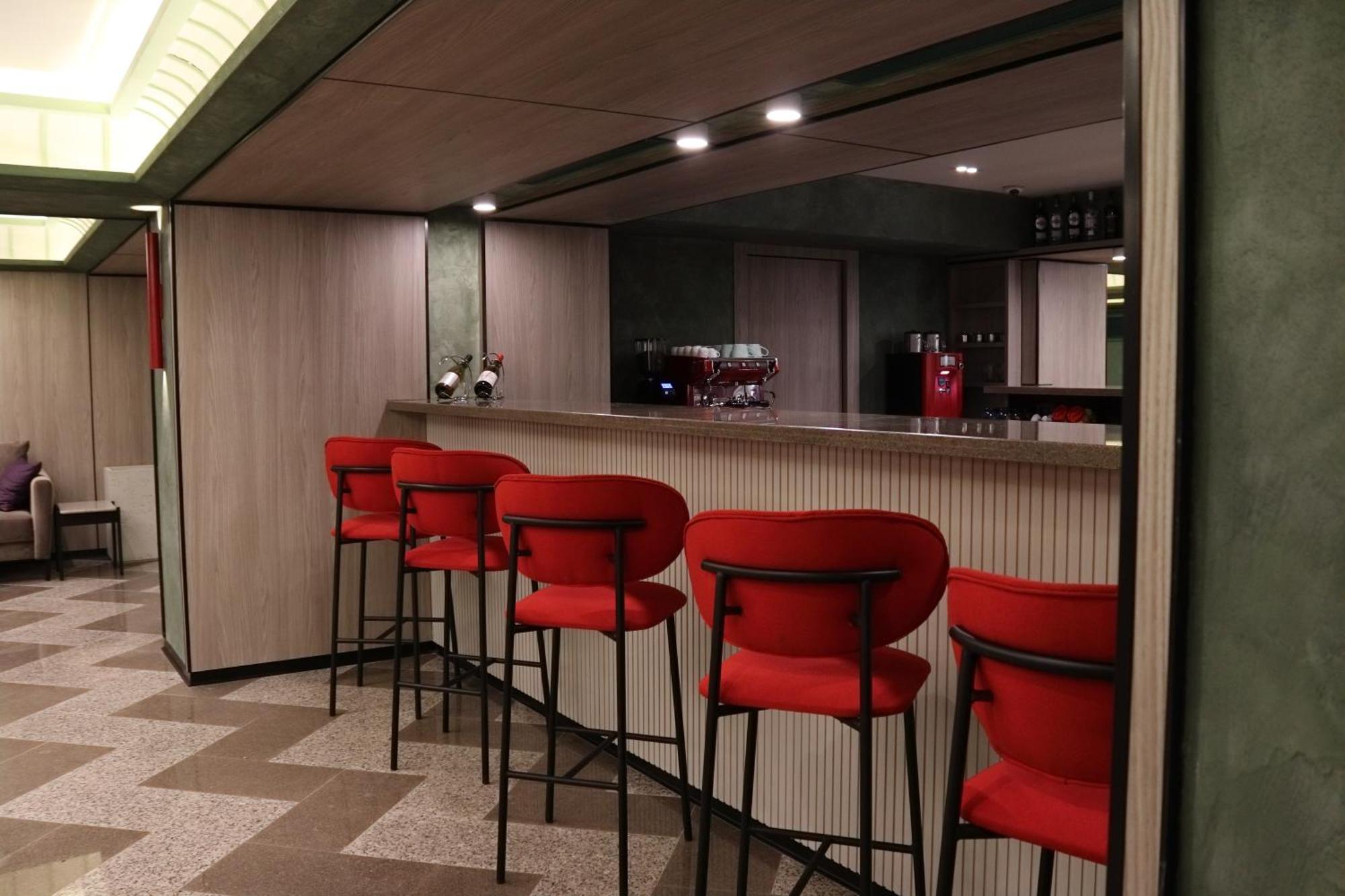 Hotel Kazzhol Almaty Eksteriør bilde