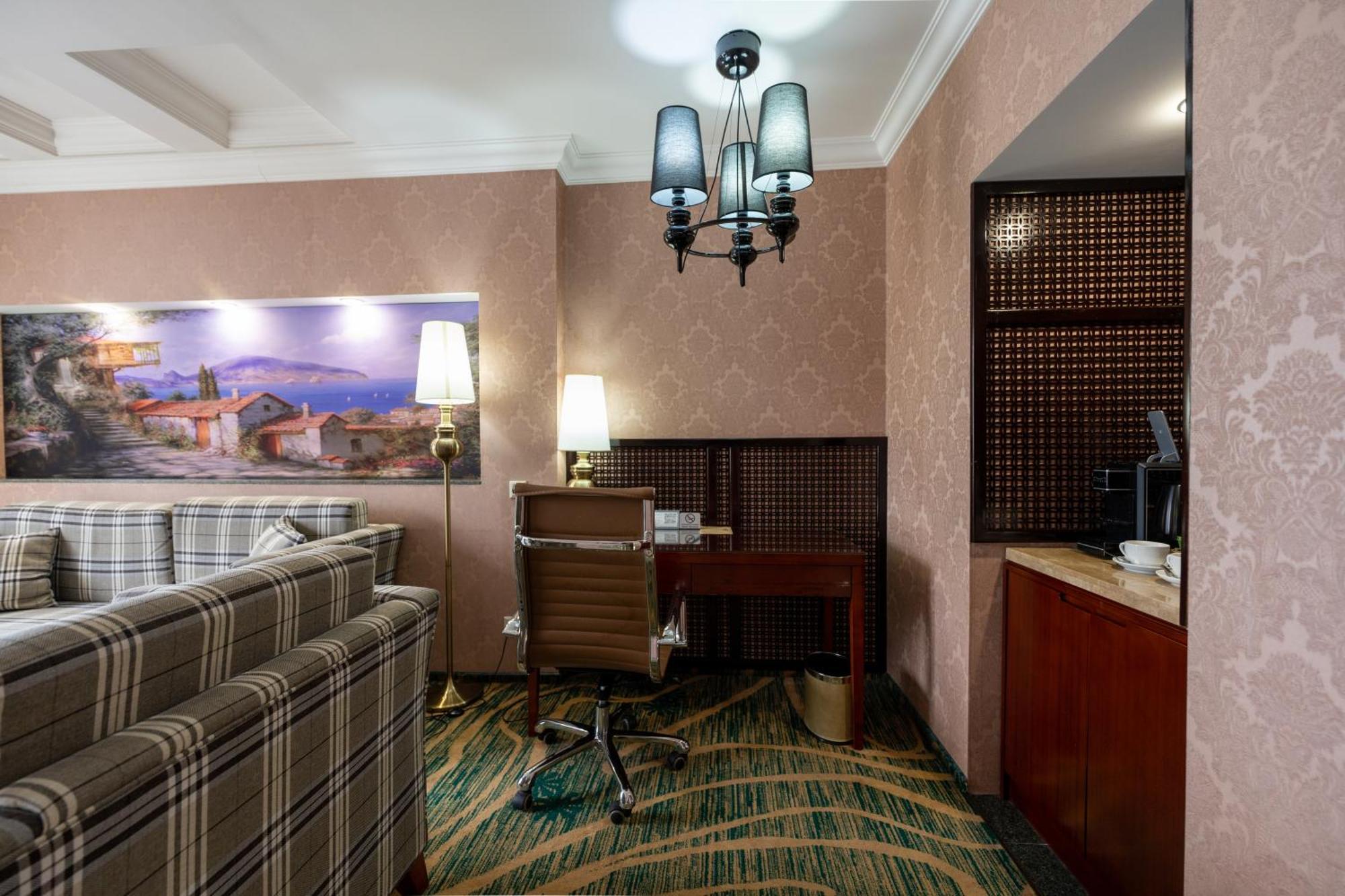 Hotel Kazzhol Almaty Eksteriør bilde