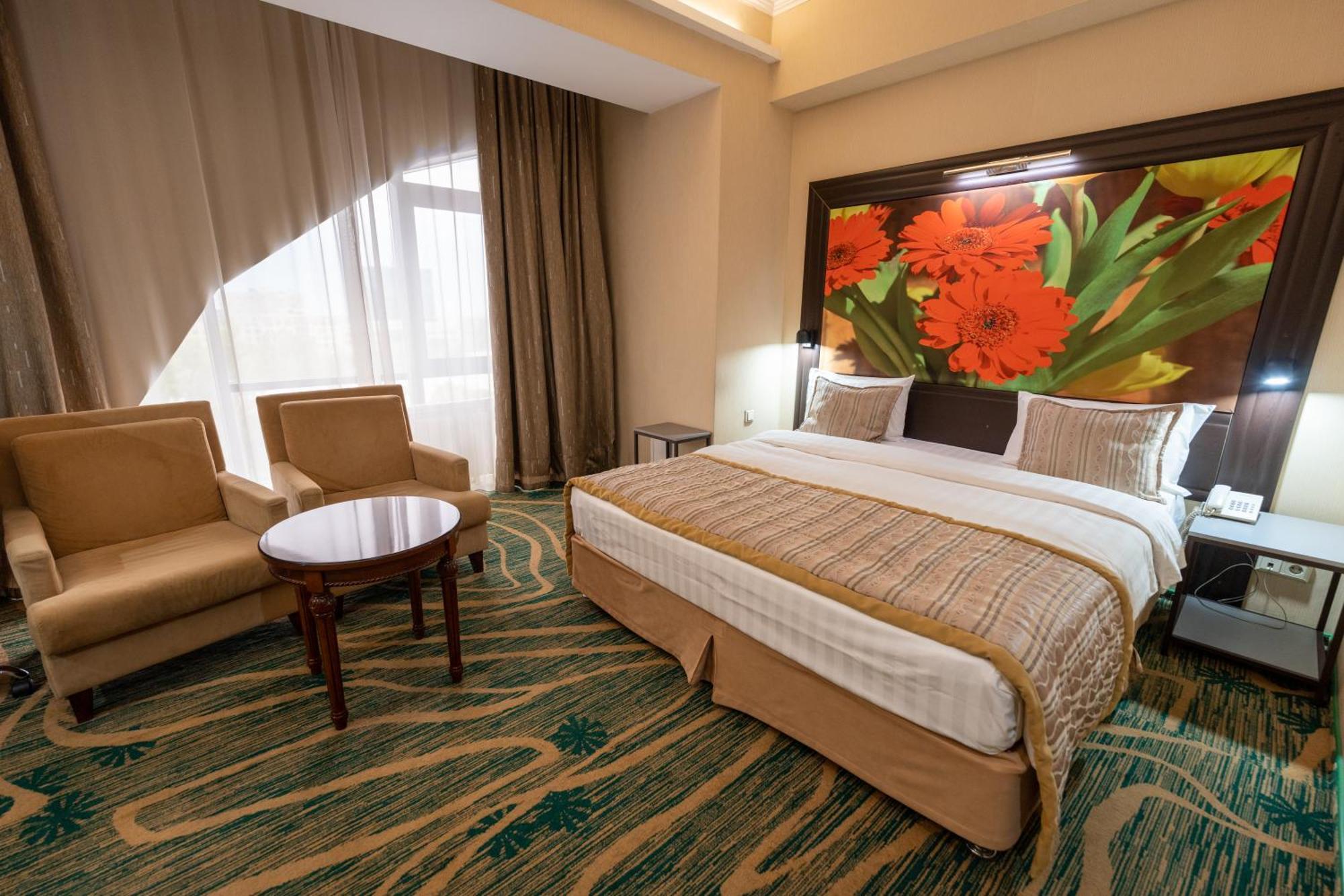 Hotel Kazzhol Almaty Eksteriør bilde