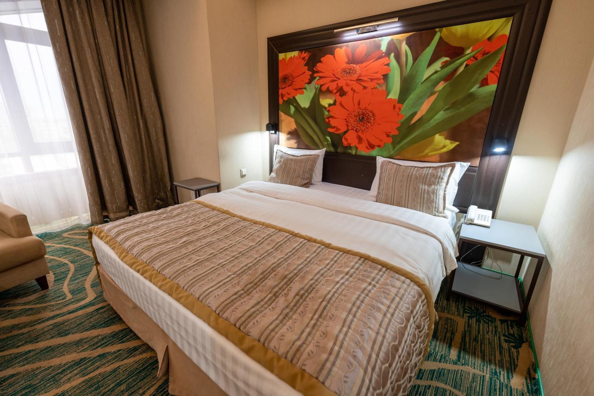 Hotel Kazzhol Almaty Eksteriør bilde