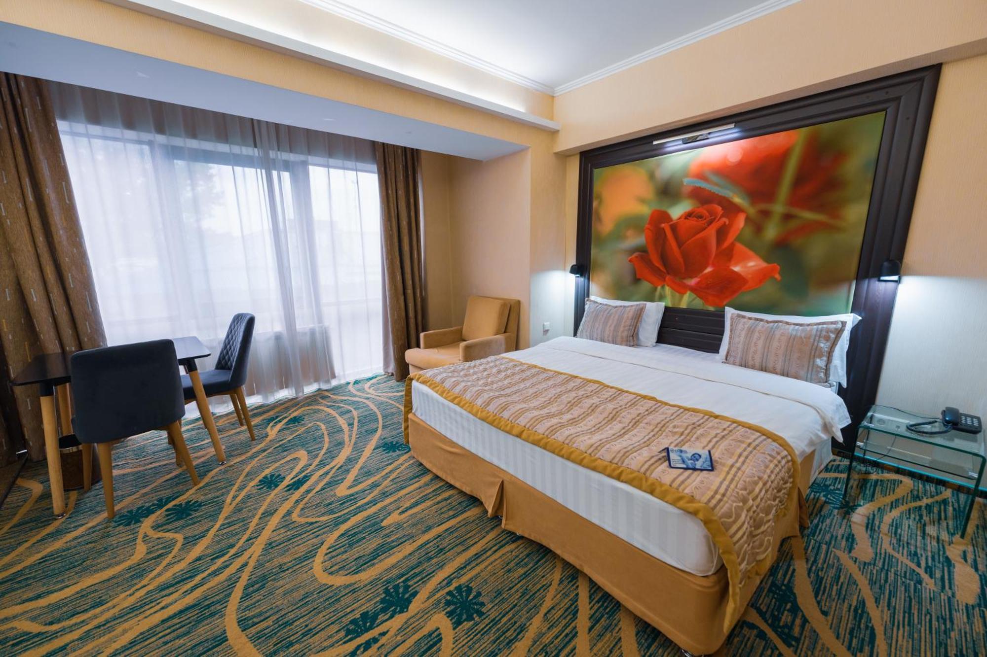 Hotel Kazzhol Almaty Eksteriør bilde
