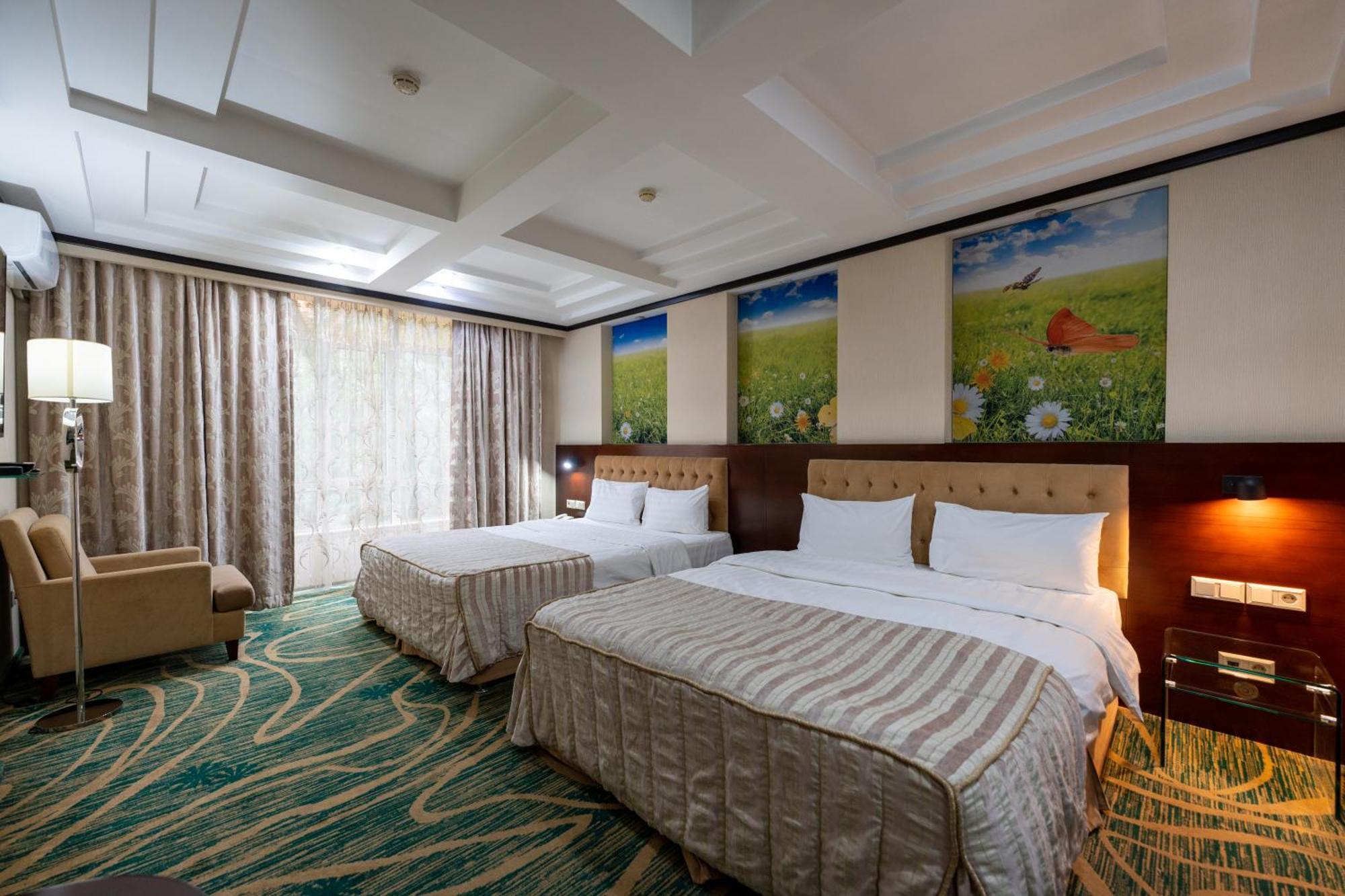 Hotel Kazzhol Almaty Eksteriør bilde