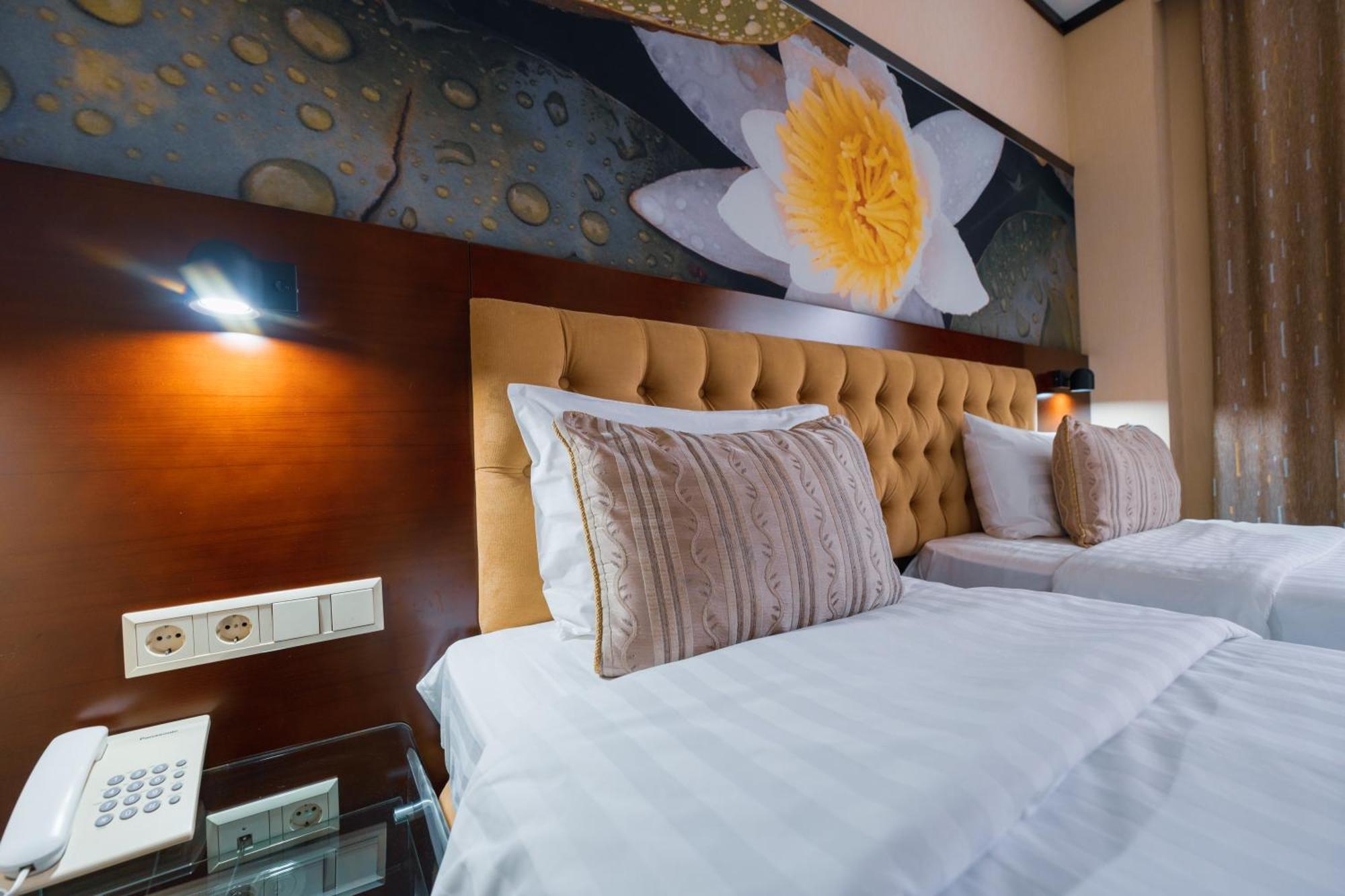 Hotel Kazzhol Almaty Eksteriør bilde