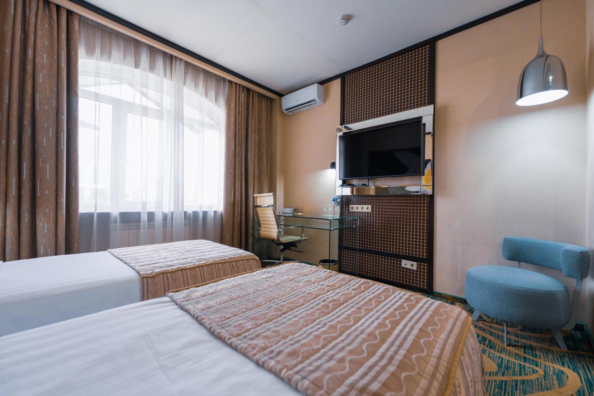 Hotel Kazzhol Almaty Eksteriør bilde