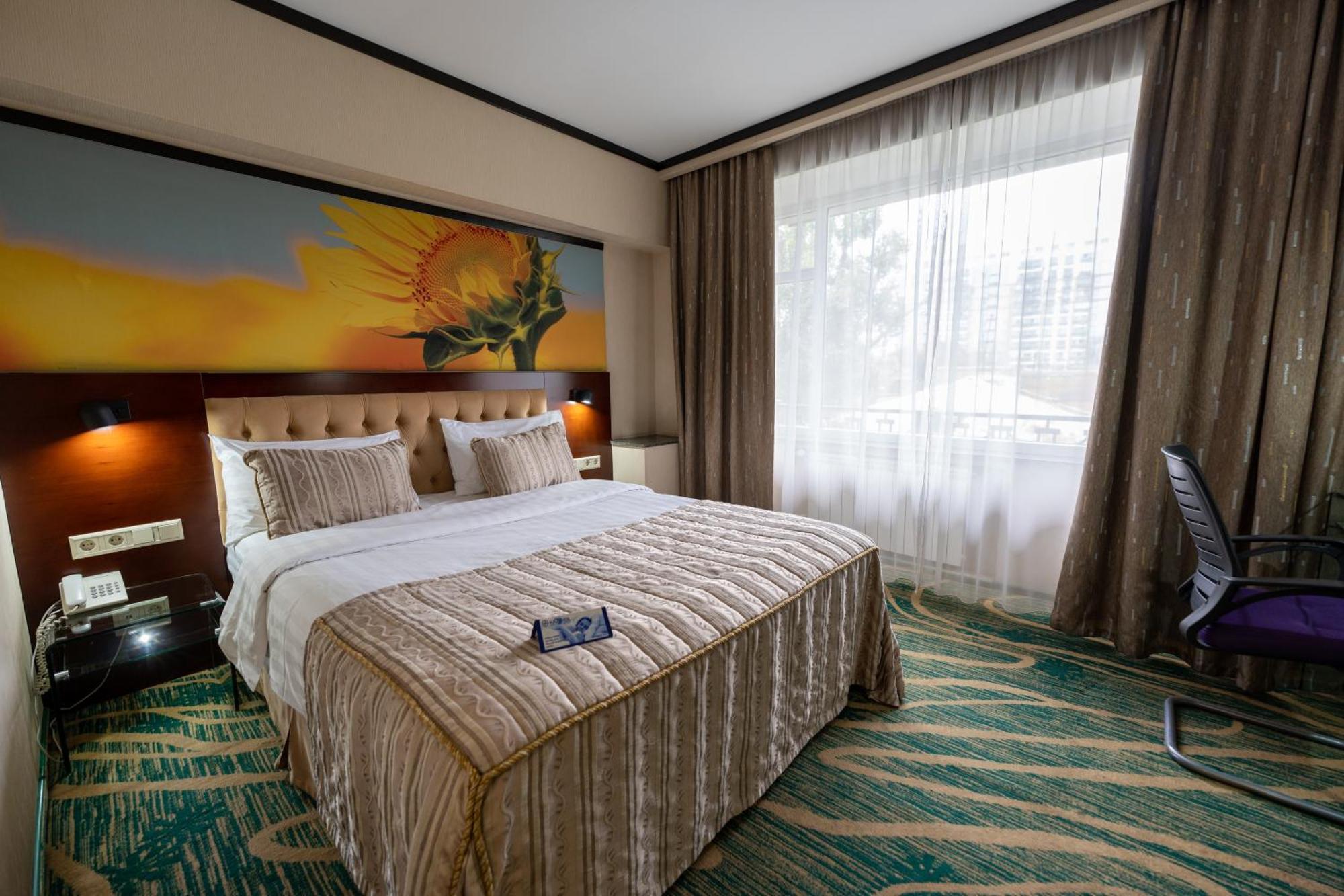 Hotel Kazzhol Almaty Eksteriør bilde