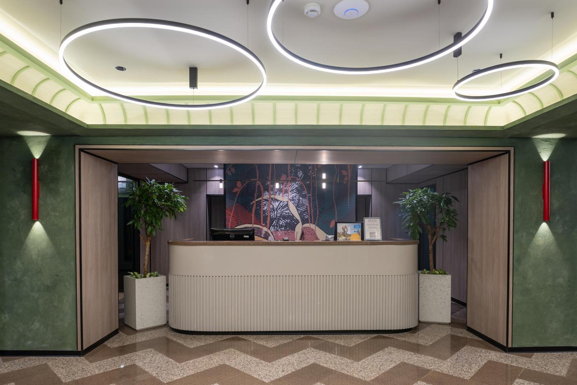 Hotel Kazzhol Almaty Eksteriør bilde